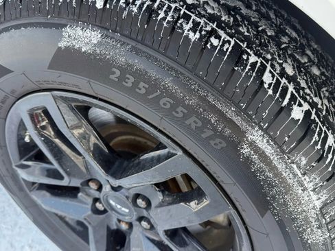 Used 2017 Cadillac XT5 Luxury image 35