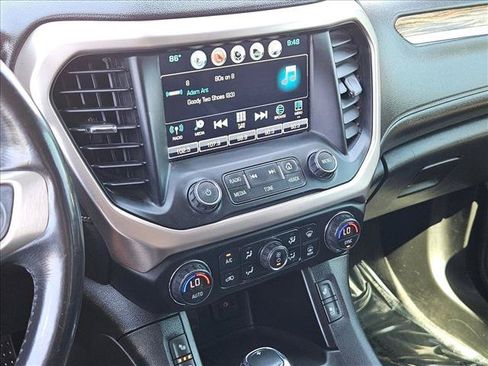 Used 2019 GMC Acadia Denali w/ Technology Package FWD image 20