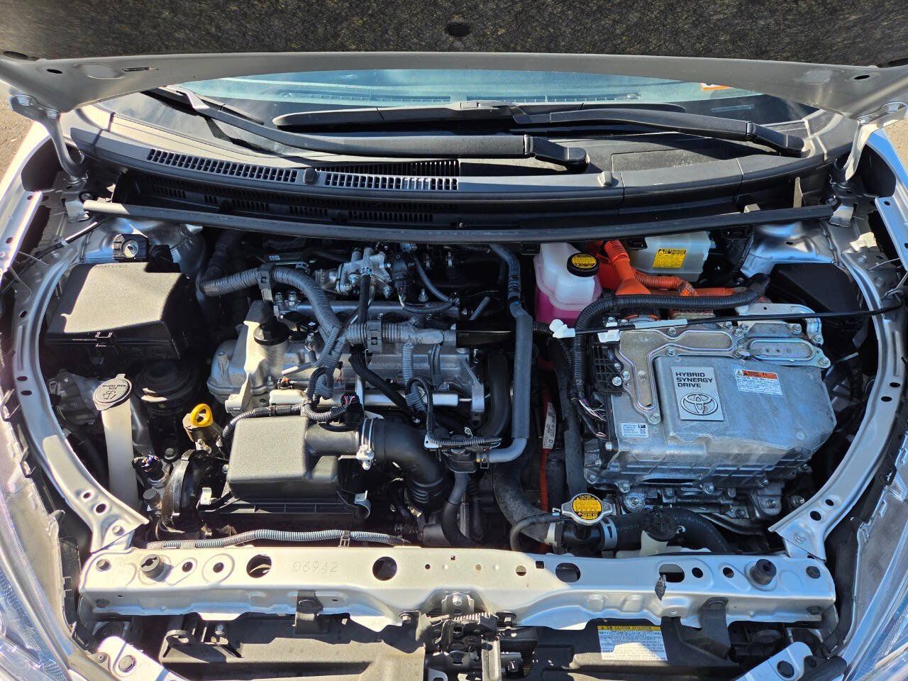 Used 2015 Toyota Prius C Two FWD image 39