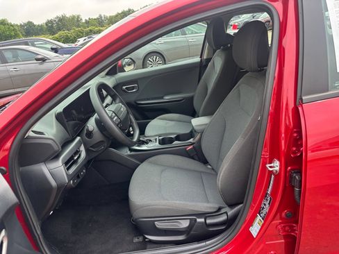 Used 2025 Kia K4 FWD image 25