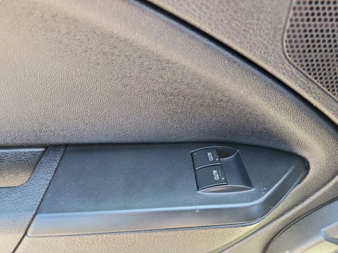Used 2006 Ford Mustang GT Premium RWD image 17