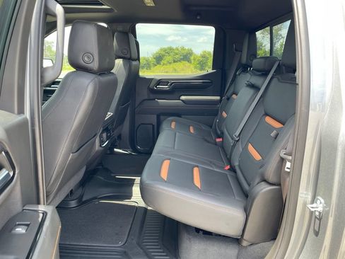 Used 2023 GMC Sierra 1500 AT4 w/ AT4 Premium Package AWD/4WD image 38