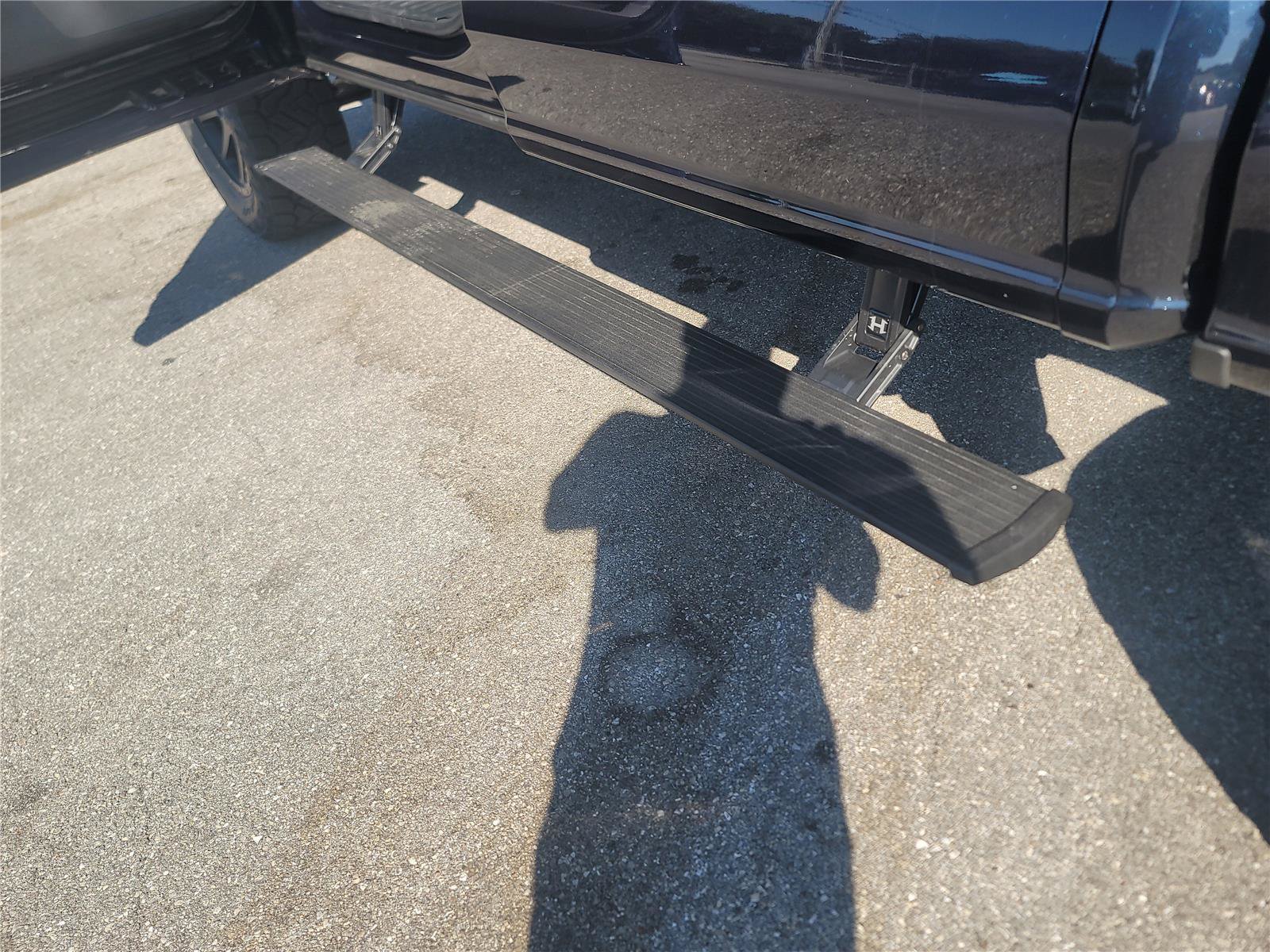 New 2025 Ford F150 Lariat w/ Equipment Group 502A High AWD/4WD image 18