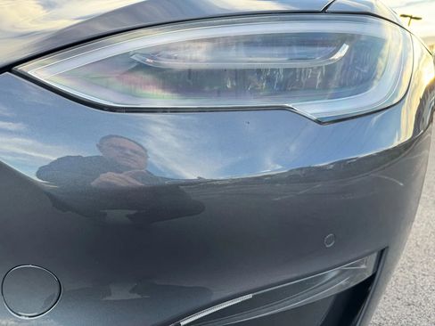 Used 2022 Tesla Model S image 14