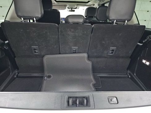 Used 2025 Lincoln Navigator Reserve image 18