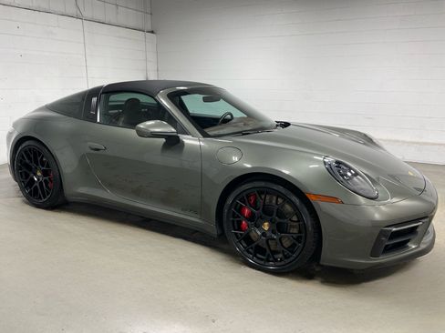 Used 2022 Porsche 911 Targa 4 GTS AWD/4WD image 3