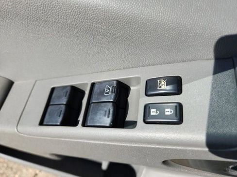 Used 2019 Nissan Frontier SV image 23