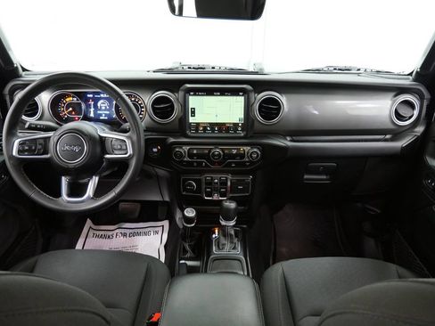 Used 2023 Jeep Gladiator Overland AWD/4WD image 20