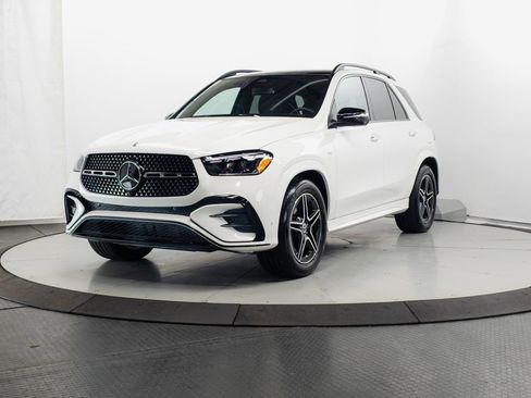 Used 2025 Mercedes-Benz GLE 450e 4MATIC image 3