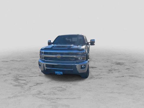 Used 2018 Chevrolet Silverado 2500 LTZ w/ Duramax Plus Package image 3