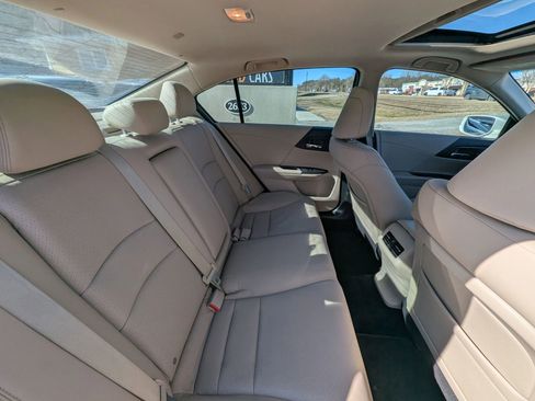 Used 2013 Honda Accord EX-L image 38