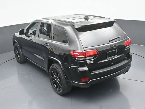 Used 2020 Jeep Grand Cherokee Altitude image 50