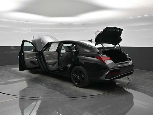 New 2026 Hyundai Elantra Sport FWD image 44