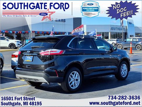 Used 2024 Ford Edge SEL w/ Convenience Package AWD/4WD image 2