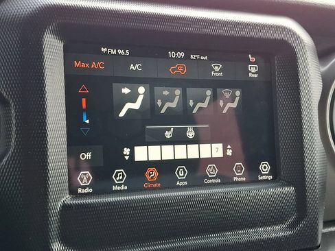 Used 2022 Jeep Wrangler Sport AWD/4WD image 19