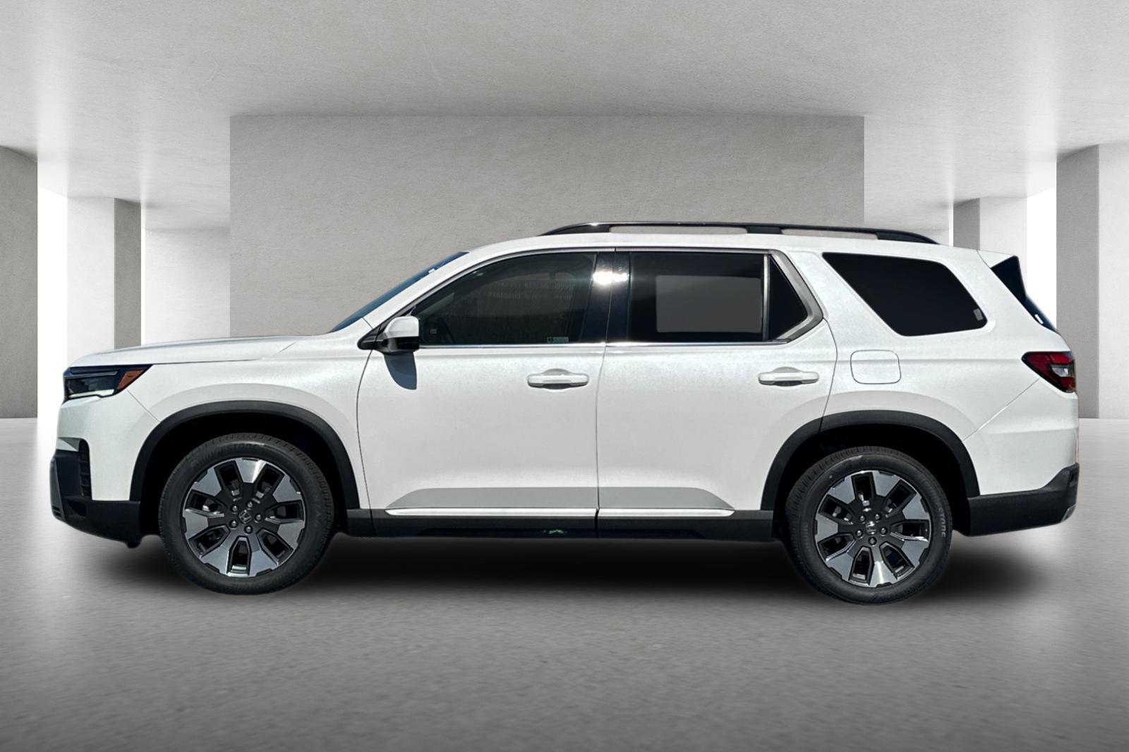 New 2026 Honda Pilot Touring image 7