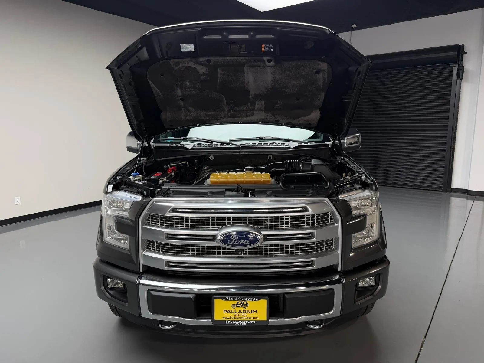 Used 2015 Ford F150 Platinum w/ Equipment Group 701A Luxury AWD/4WD image 7