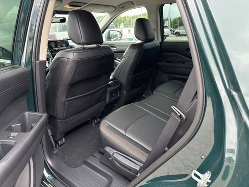 Used 2025 Nissan Pathfinder SL FWD image 20