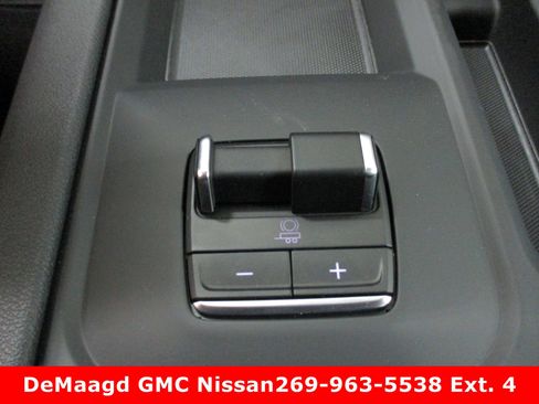 New 2025 GMC Sierra 2500 AT4 w/ Technology Package image 30