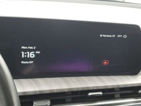 Used 2024 Kia Telluride EX w/ EX Captain's Chair Package image 26