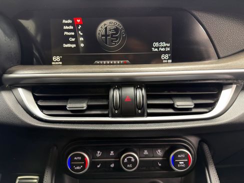 Used 2018 Alfa Romeo Stelvio Sport w/ Quick Order Package 22J Sport image 20