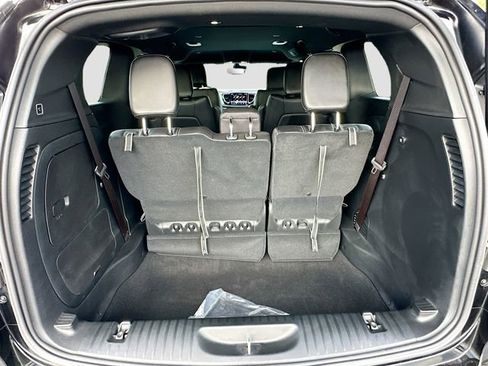 Used 2024 Chrysler Pacifica Select image 26