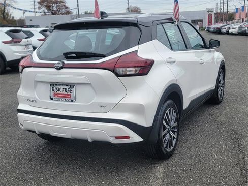 Certified 2024 Nissan Kicks SV image 7