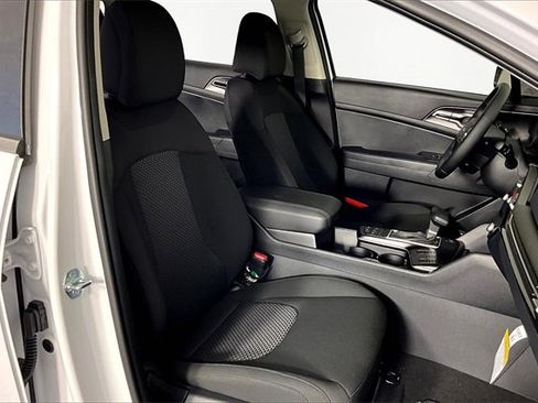 New 2026 Kia Sportage LX image 12