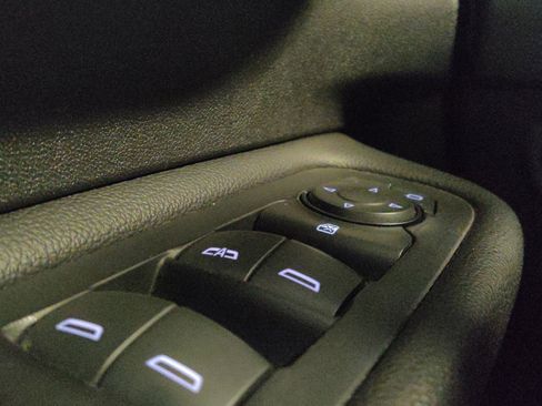 Used 2018 GMC Terrain SLE FWD image 27