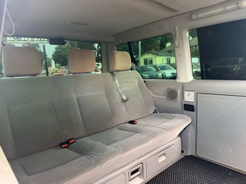 Used 2003 Volkswagen Eurovan MV image 19