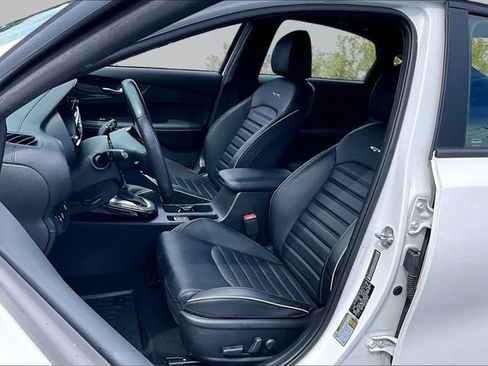 Used 2023 Kia Forte GT-Line w/ GT-Line Premium Package FWD image 22