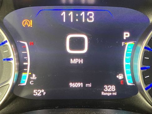 Used 2019 Chrysler Pacifica Limited image 21