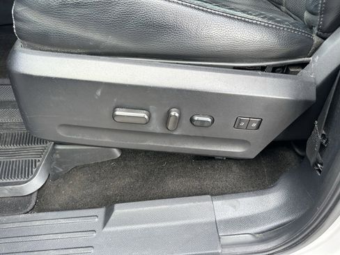 Used 2017 Ford Expedition XLT w/ Equipment Group 202A image 15