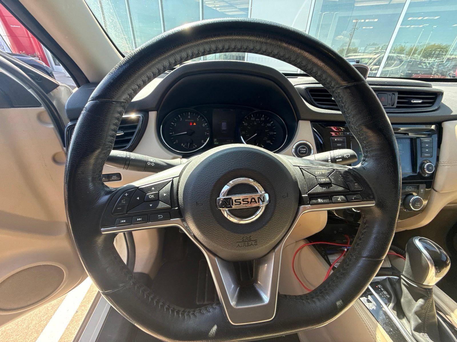 Used 2018 Nissan Rogue SL w/ Premium Package AWD/4WD image 3