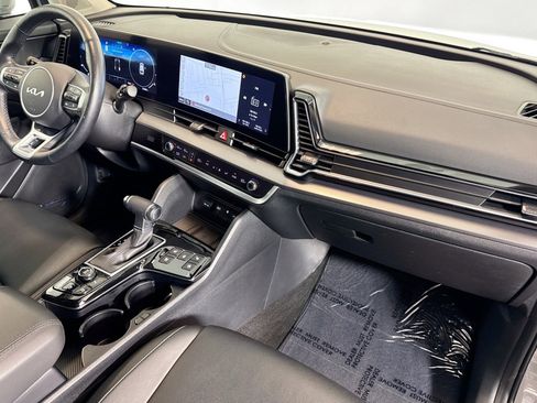 Used 2025 Kia Sportage SX image 28