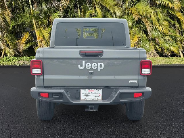Used 2022 Jeep Gladiator Overland w/ Popular Equipment Package AWD/4WD image 7