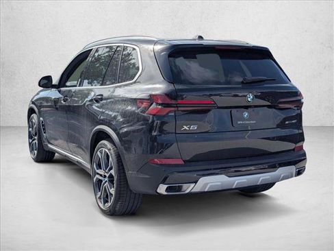 New 2026 BMW X5 sDrive40i image 8