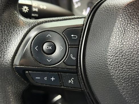 Used 2022 Toyota Corolla LE FWD image 28
