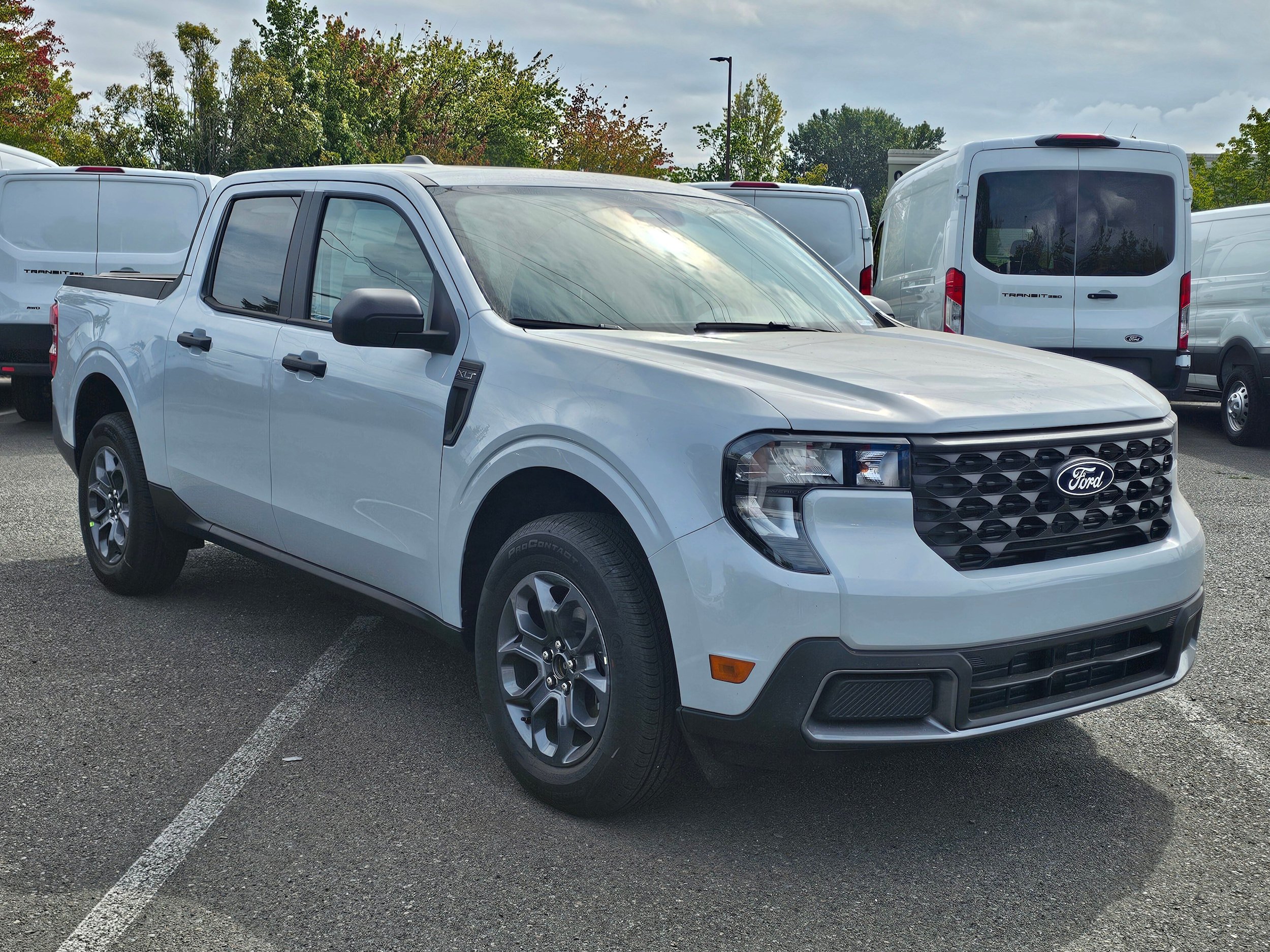 New 2026 Ford Maverick XLT w/ Equipment Group 301A AWD/4WD image 3