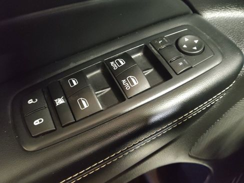 Used 2016 Jeep Grand Cherokee Limited image 27