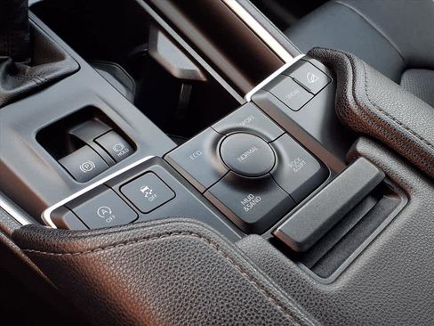 Certified 2025 Toyota Grand Highlander AWD image 16