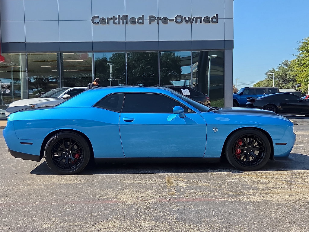 Used 2019 Dodge Challenger SRT Hellcat w/ Plus Package RWD image 4