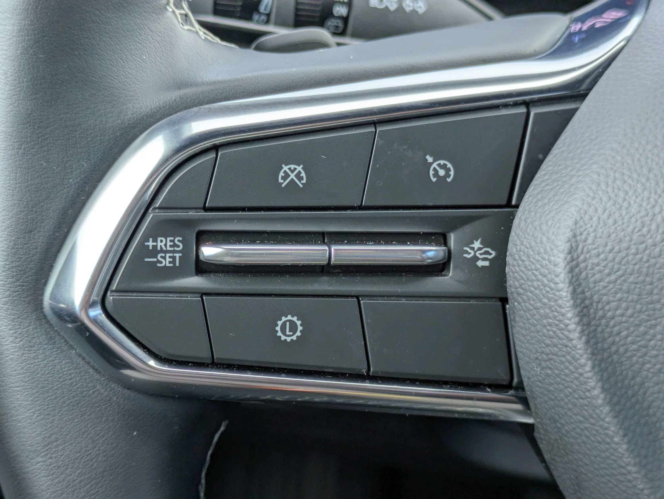 Used 2026 Chevrolet Traverse LT w/ Sun and Wheel Package FWD image 17