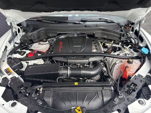 Used 2024 Alfa Romeo Stelvio Veloce image 12