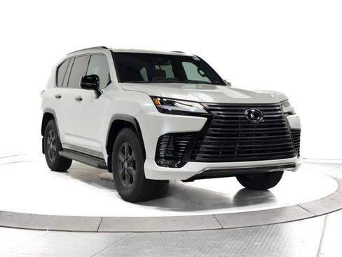 New 2025 Lexus LX 700h Overtrail image 1
