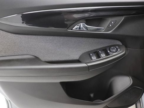 Used 2025 Chevrolet TrailBlazer LT w/ LT Cold Weather Package image 15