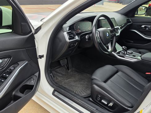 Used 2019 BMW 330i xDrive Sedan w/ Convenience Package AWD/4WD image 23