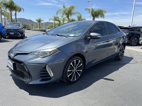 Used 2019 Toyota Corolla SE w/ Carpet Mat Package (TMS) FWD image 6