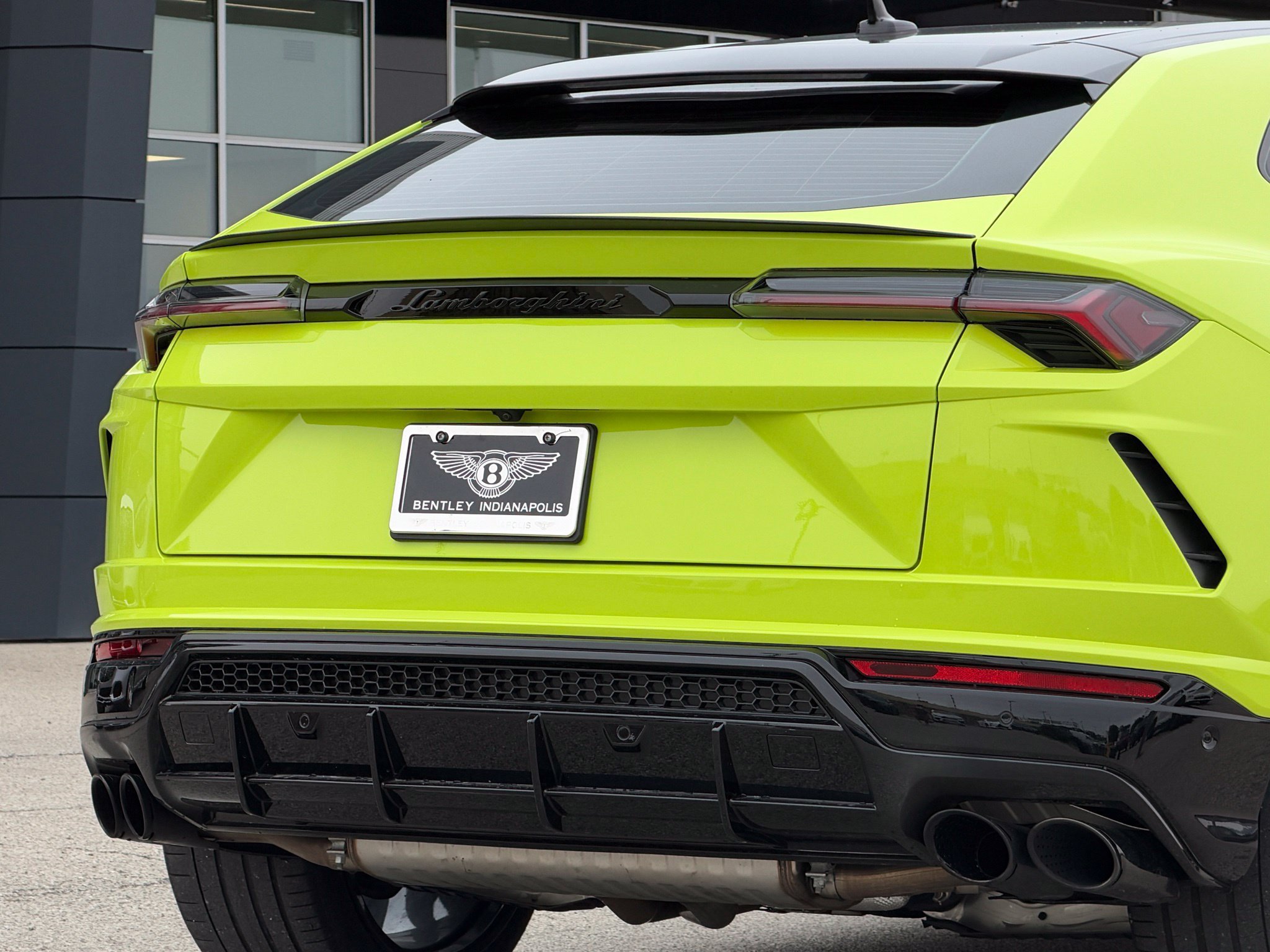 Used 2022 Lamborghini Urus AWD/4WD image 10