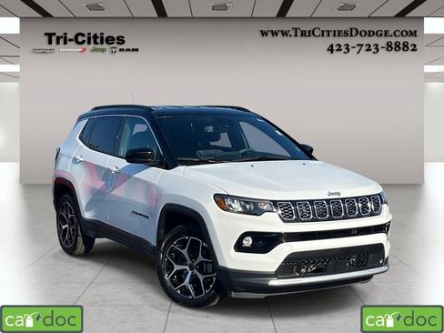 Used 2025 Jeep Compass Limited AWD/4WD image 1